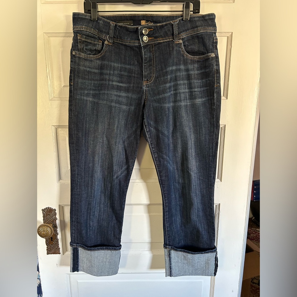Kut from the Kloth Cameron Straight Leg Crop Jeans - Dark Blue. Size 12